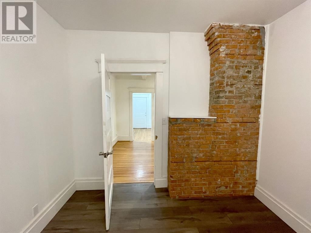 522 21 AVENUE SOUTHWEST Image 29