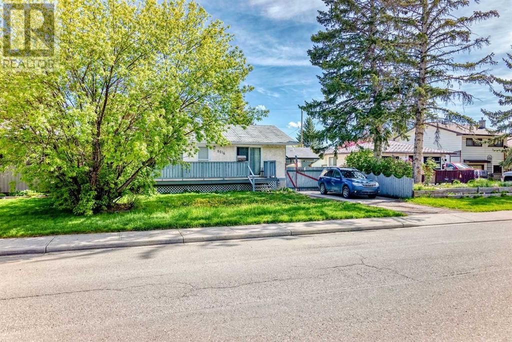 8016 33 AVENUE NORTHWEST Image 2