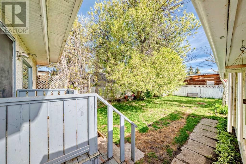 8016 33 AVENUE NORTHWEST Image 37