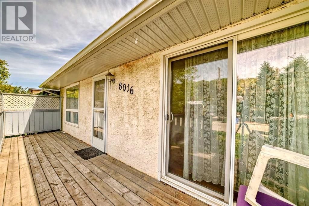 8016 33 AVENUE NORTHWEST Image 6
