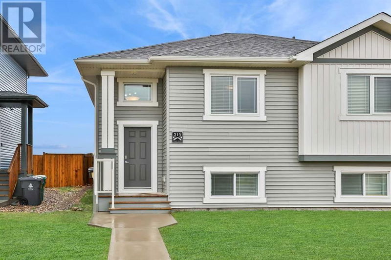 314 Coalbanks Boulevard West West Lethbridge, Alberta