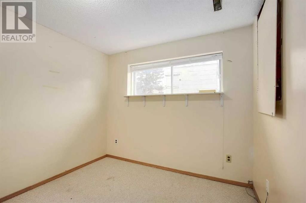 240 30 AVENUE NORTHEAST Image 16