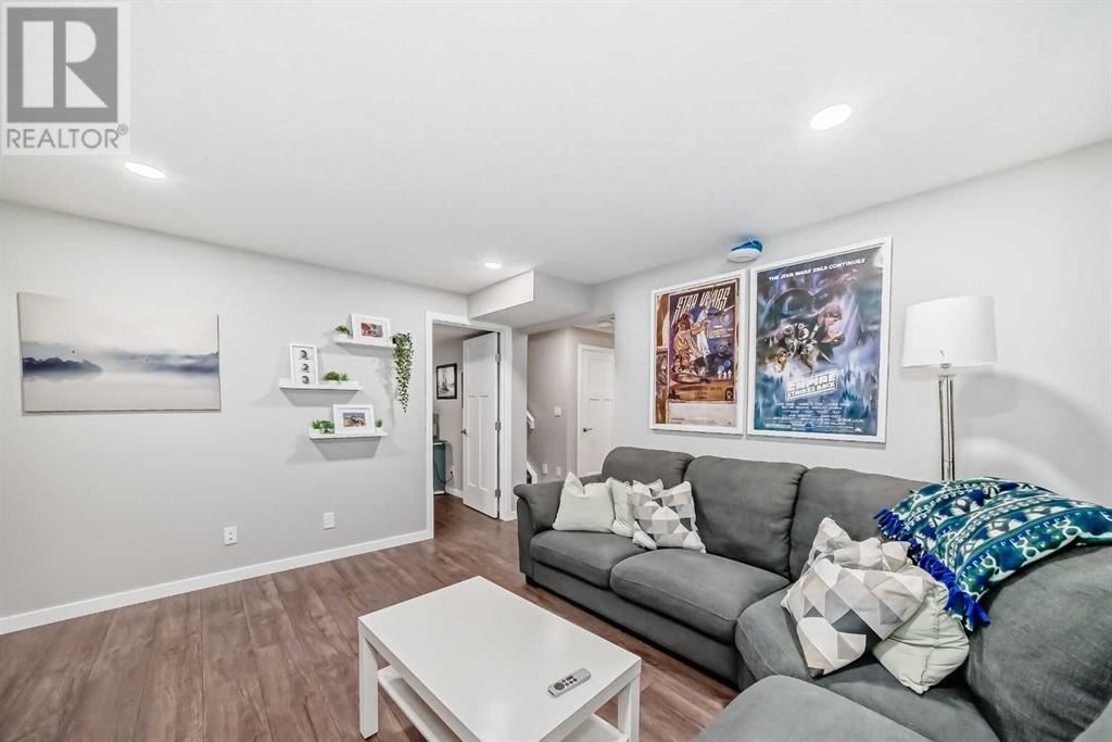 176 RIVIERA WAY Image 37