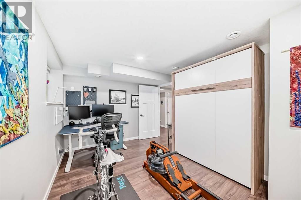 176 RIVIERA WAY Image 39