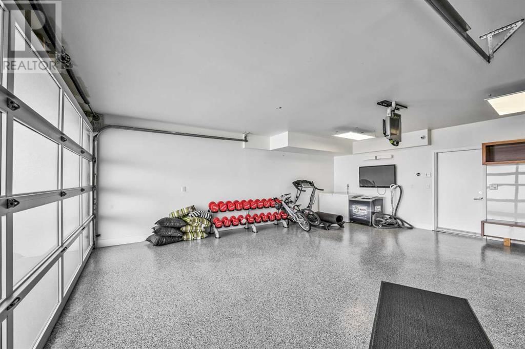 509 31 AVENUE NORTHEAST Image 40