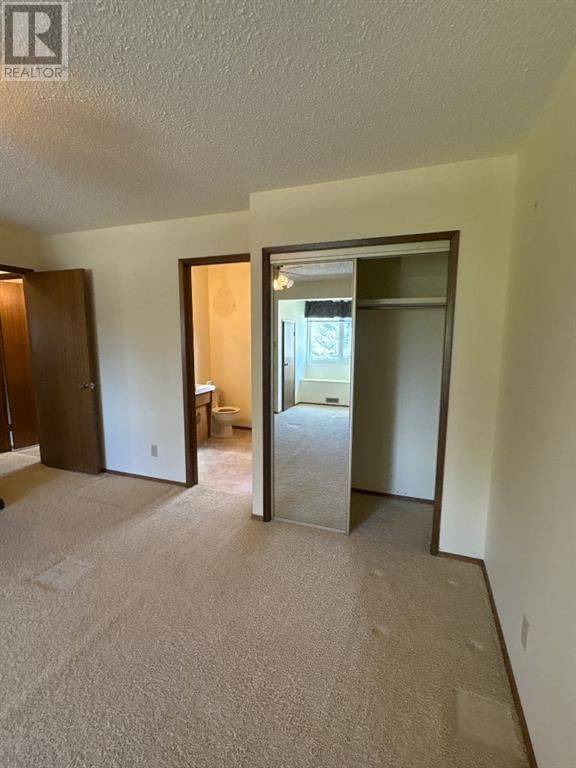 67 Kings Crescent South Lethbridge, Alberta