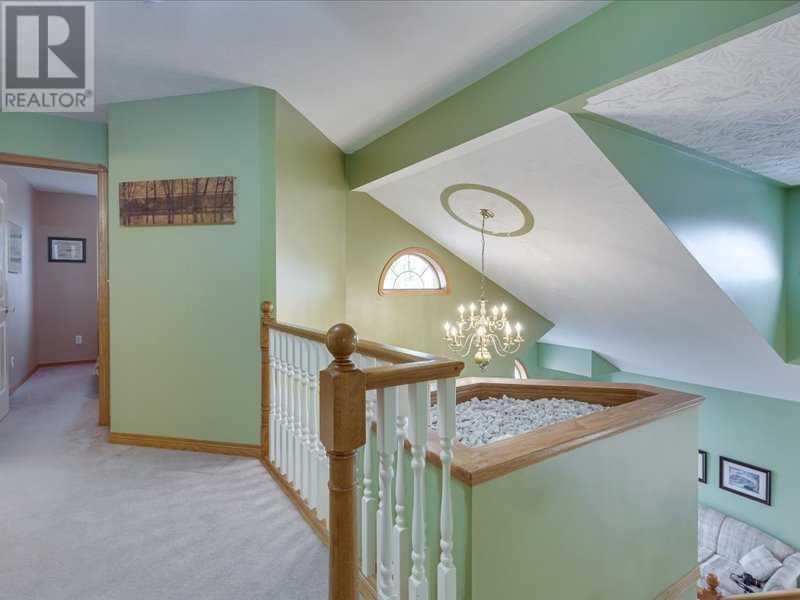 184 ALLAN STREET Image 17