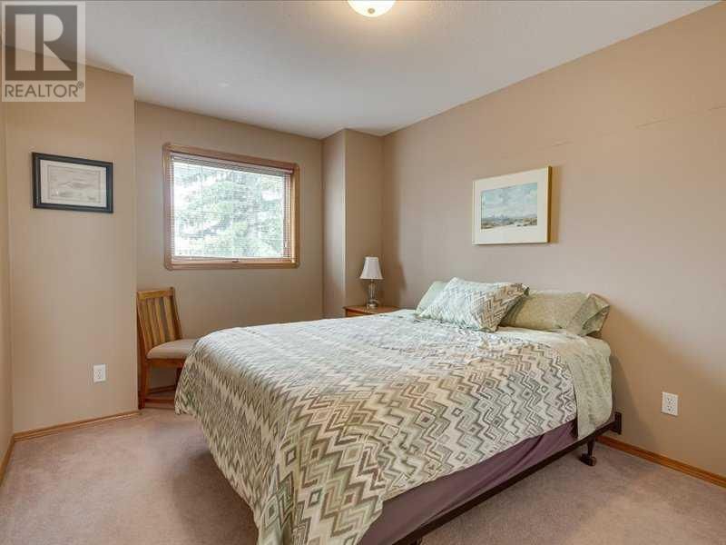 184 ALLAN STREET Image 19