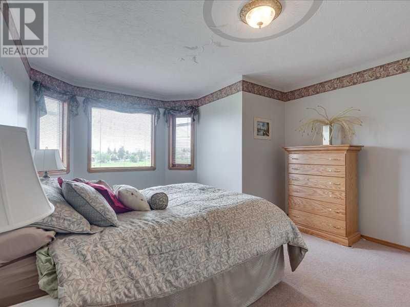 184 ALLAN STREET Image 20