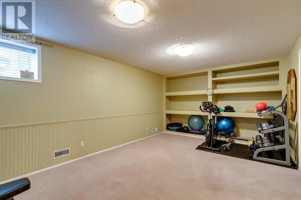 154 SOMERGLEN CLOSE SOUTHWEST Image 24