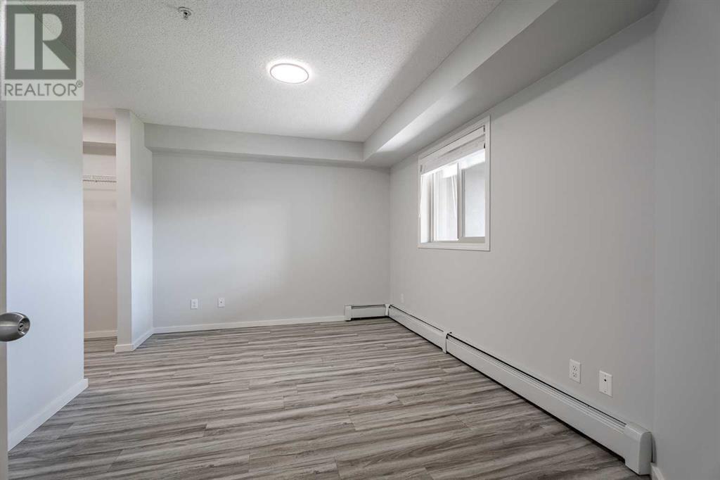 403 MACKENZIE WAY SOUTHWEST Image 16