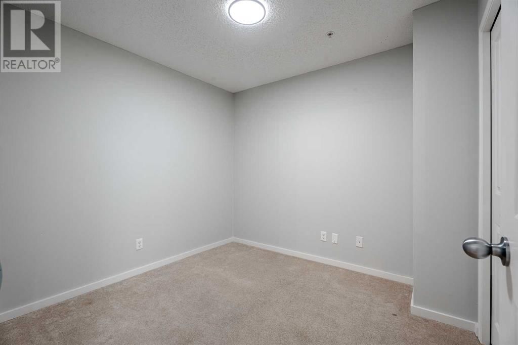 403 MACKENZIE WAY SOUTHWEST Image 22