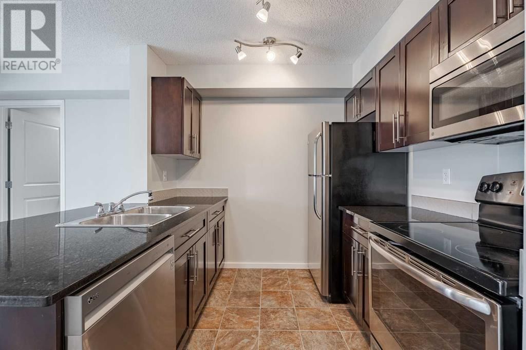 403 MACKENZIE WAY SOUTHWEST Image 6