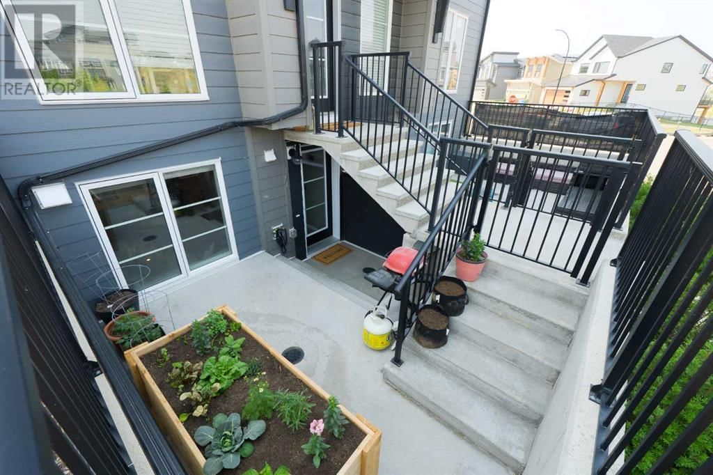 260 ROWLEY WAY NORTHWEST Image 3