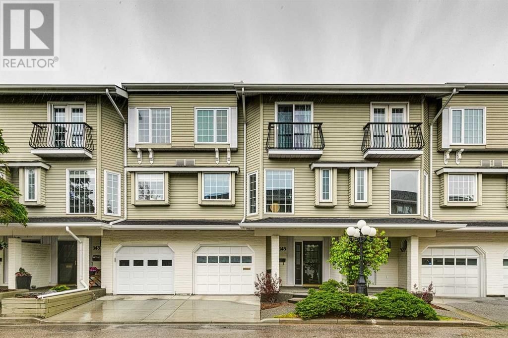 3437 42 STREET NORTHWEST Image 1