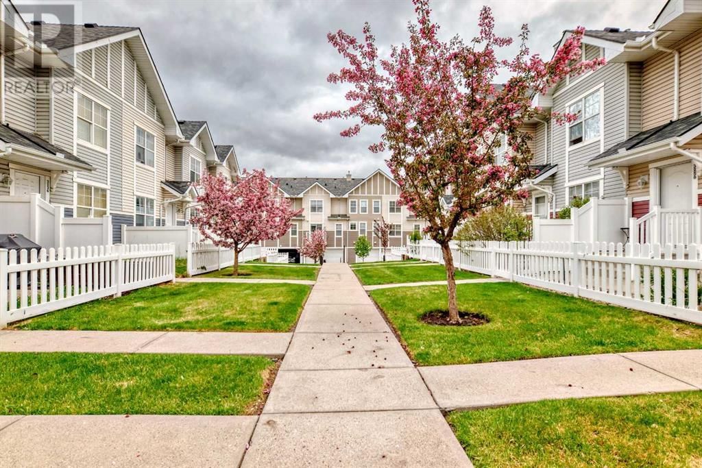 3262 NEW BRIGHTON GARDENS SOUTHEAST Image 1