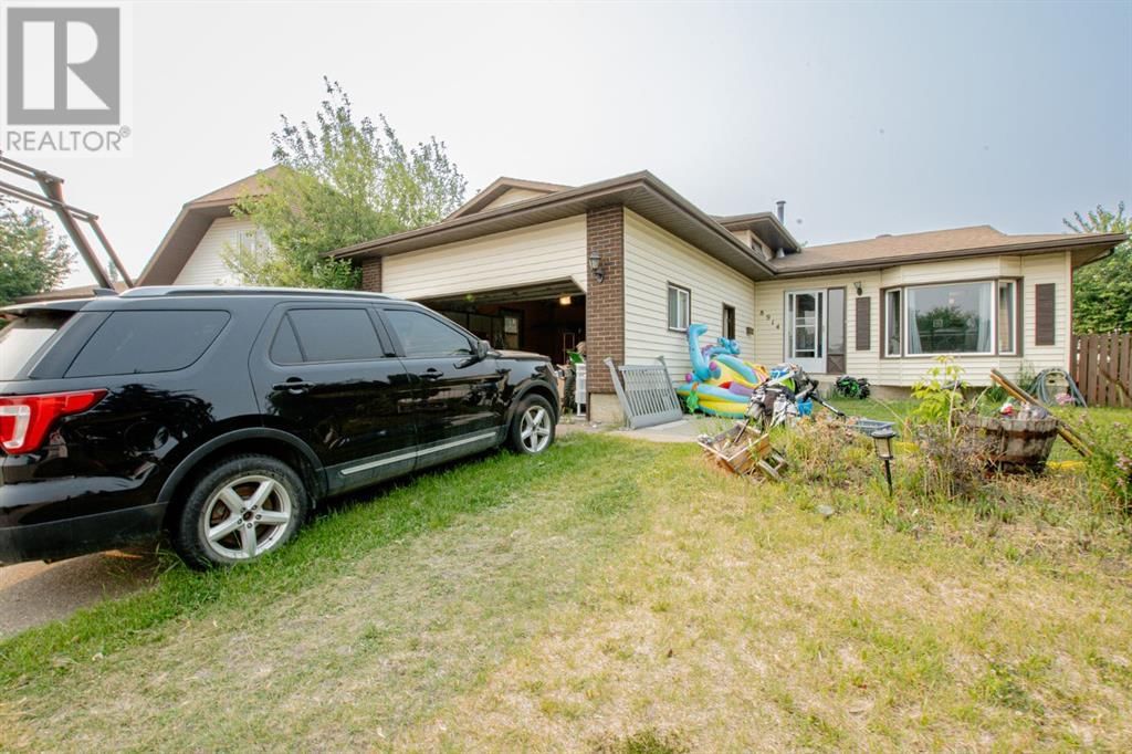 8914 103 AVENUE Image 1