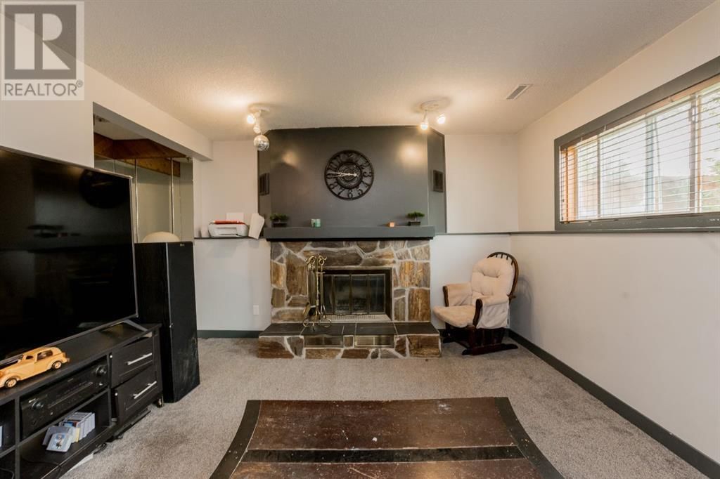 8914 103 AVENUE Image 9