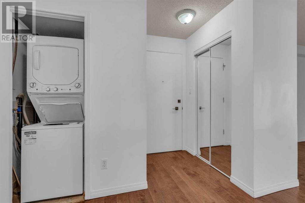 215 25 AVENUE SOUTHWEST Image 14