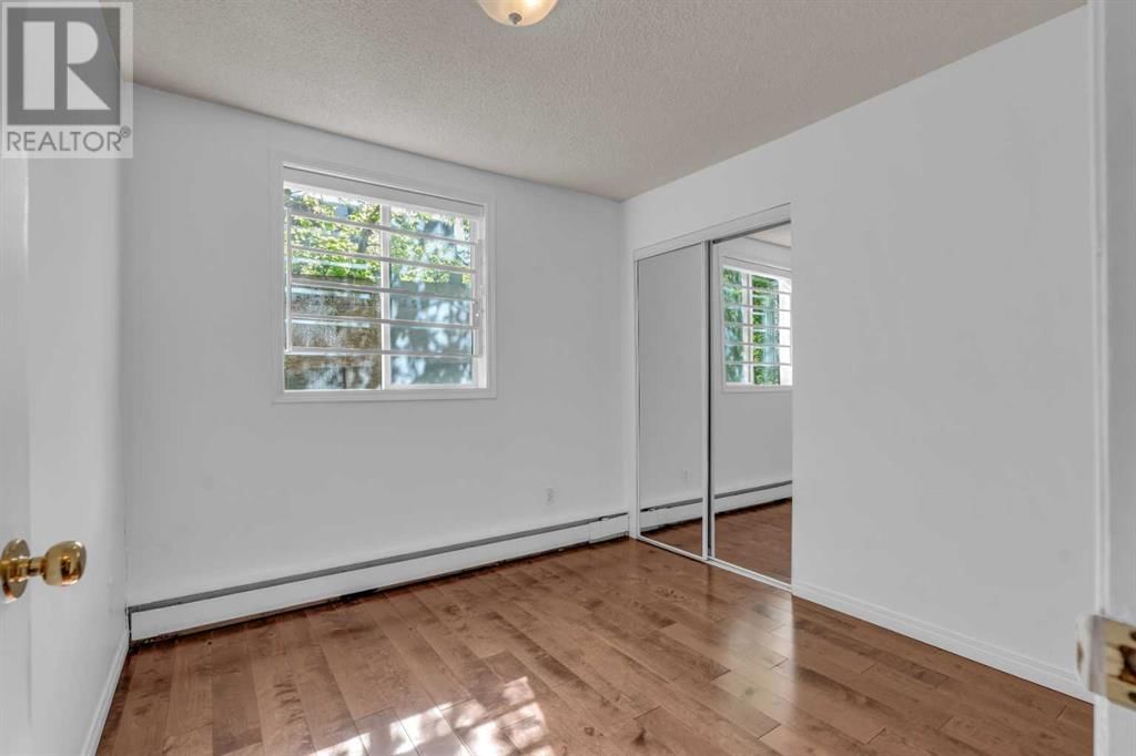 215 25 AVENUE SOUTHWEST Image 16