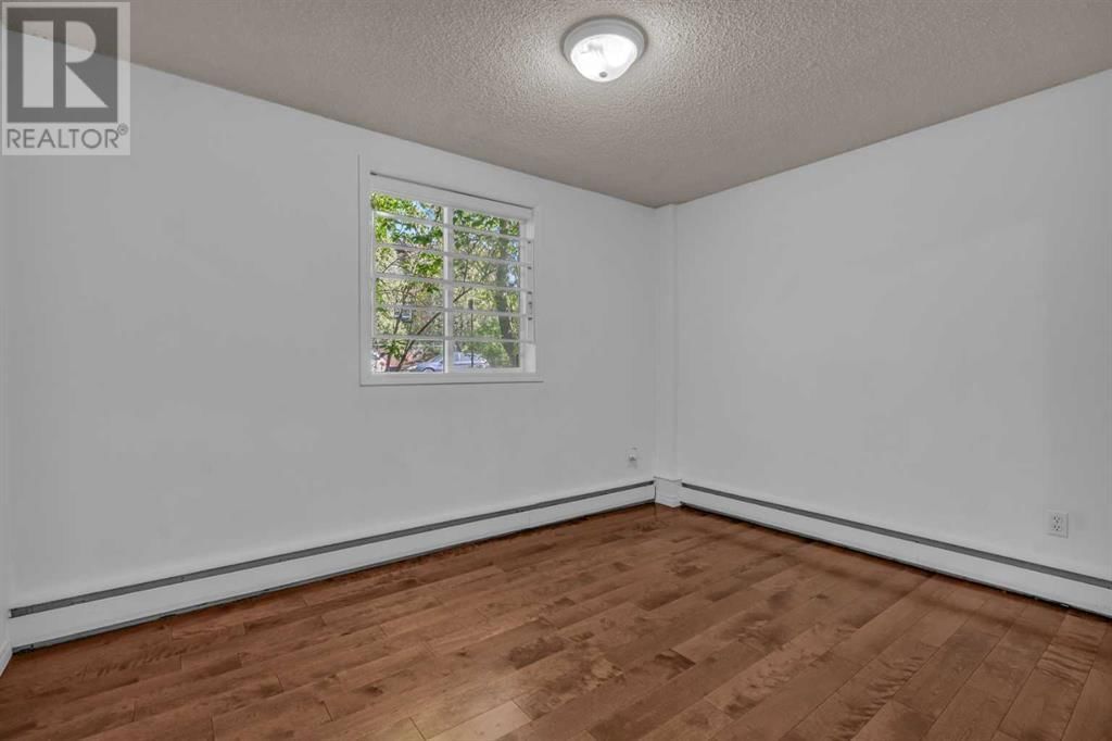 215 25 AVENUE SOUTHWEST Image 18