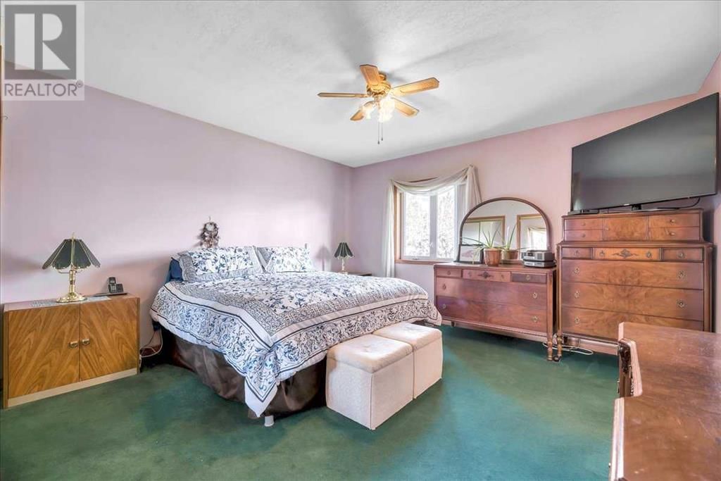 14 GRANDE POINT ESTATES Image 22