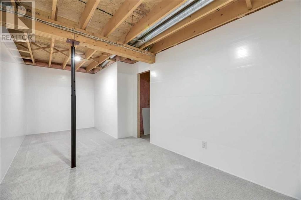 14 GRANDE POINT ESTATES Image 30