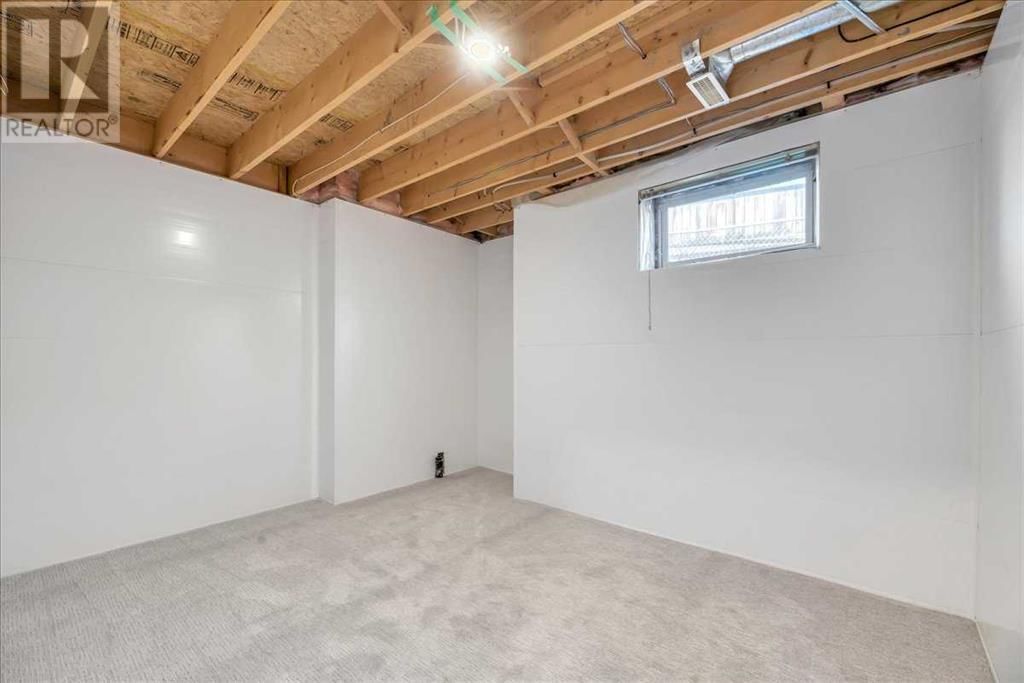 14 GRANDE POINT ESTATES Image 32