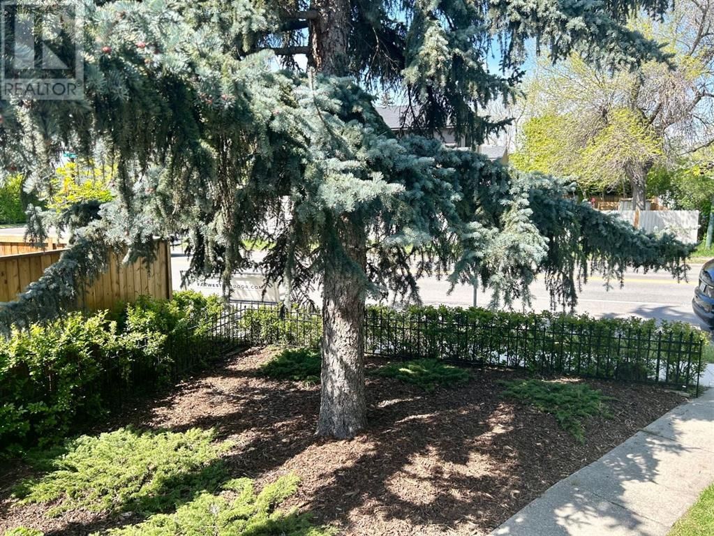 3234 14 STREET SOUTHWEST Image 2
