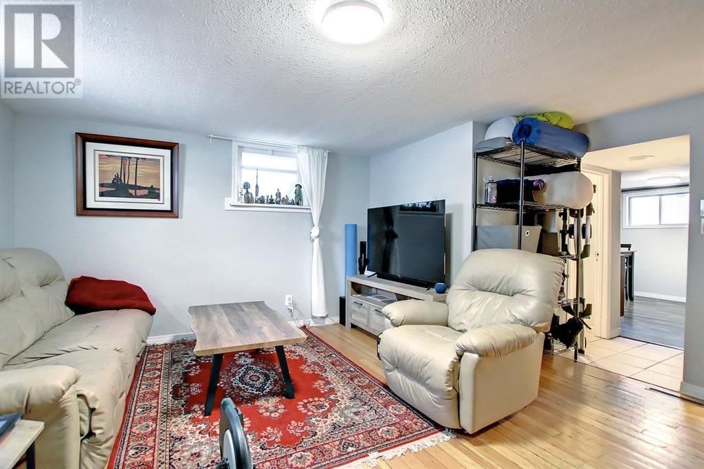 3234 14 STREET SOUTHWEST Image 24
