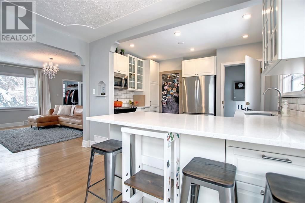 3234 14 STREET SOUTHWEST Image 9