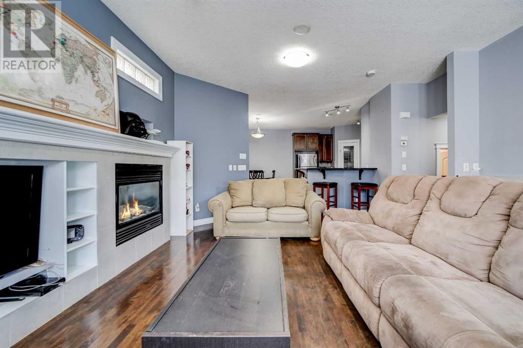 221 17 AVENUE NORTHEAST Image 13