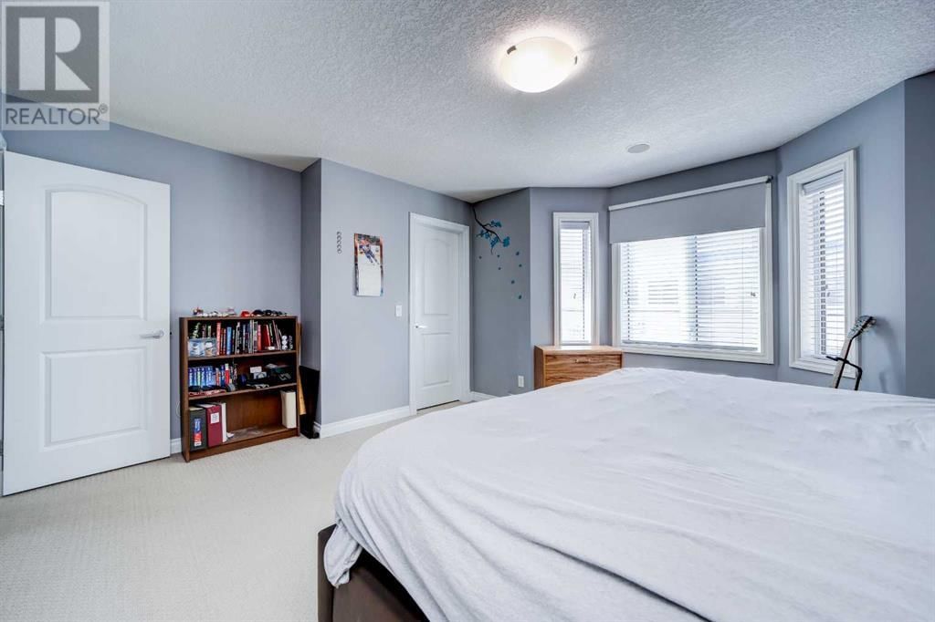221 17 AVENUE NORTHEAST Image 31
