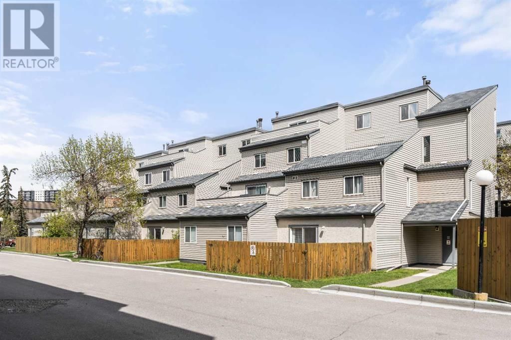 1540 29 STREET NORTHWEST Image 1