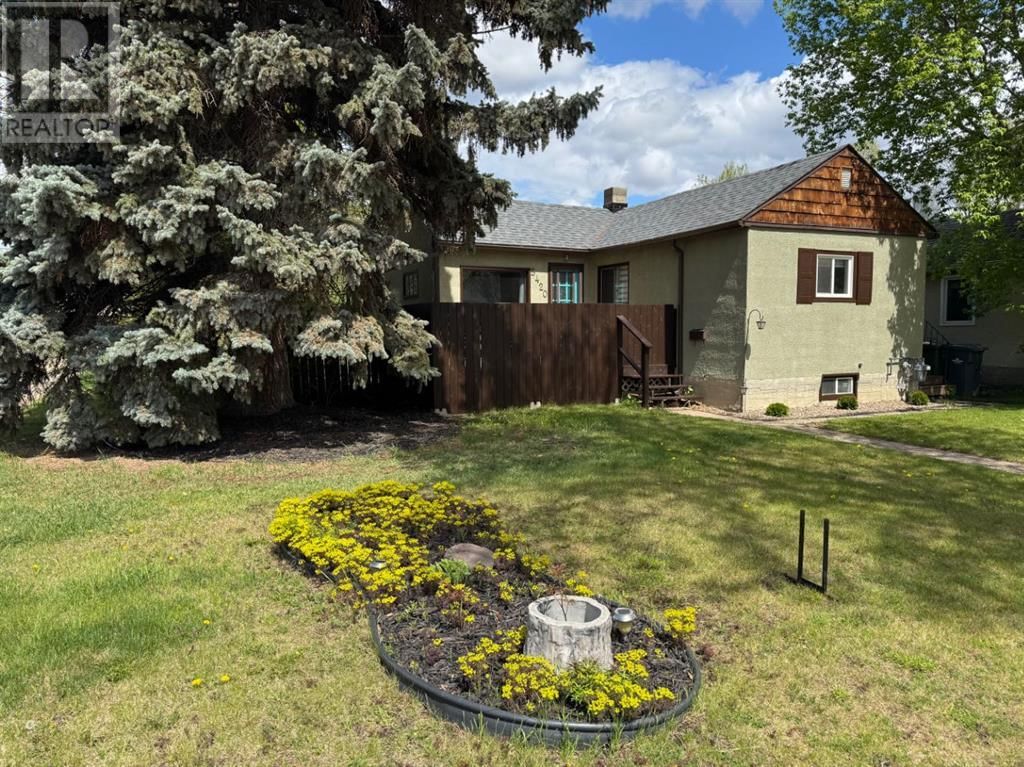5420 48 AVENUE Image 1