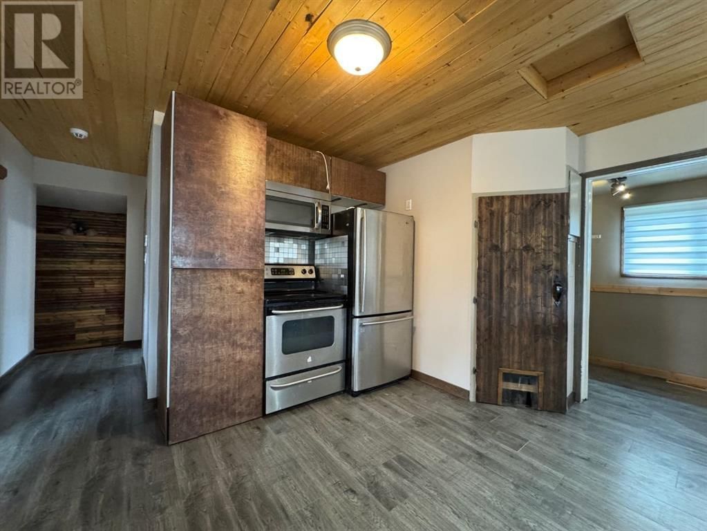 5420 48 AVENUE Image 12