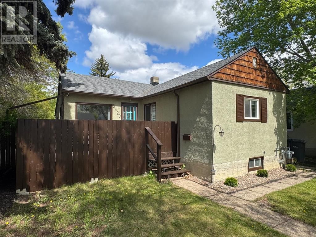 5420 48 AVENUE Image 2