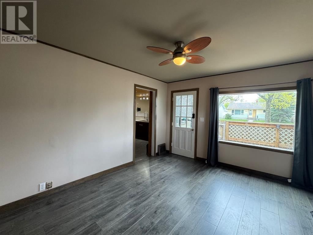 5420 48 AVENUE Image 21