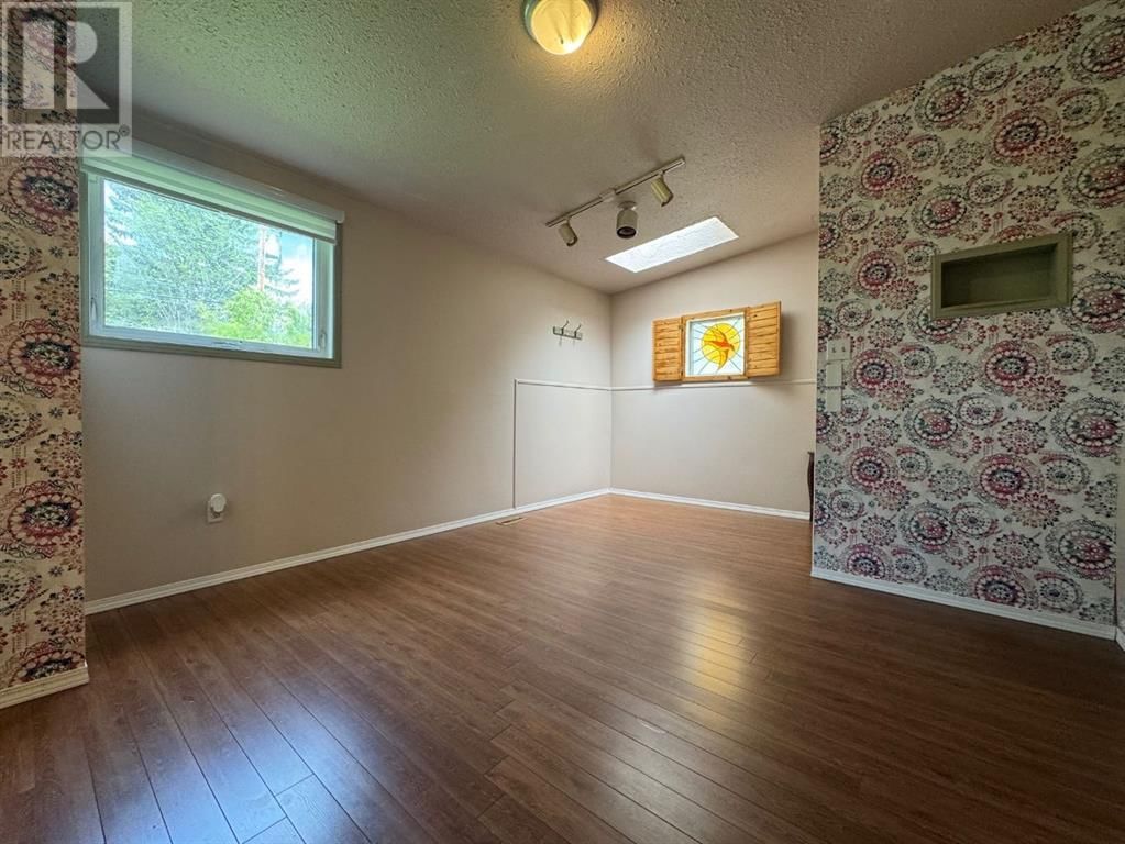 5420 48 AVENUE Image 26