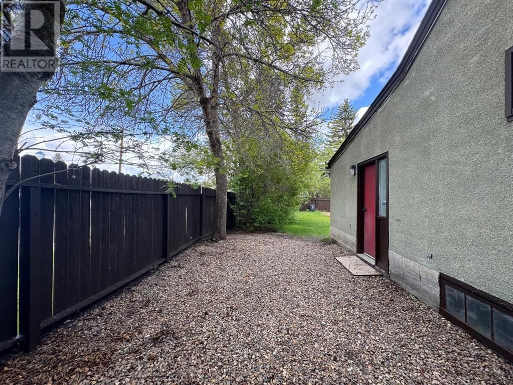 5420 48 AVENUE Image 34