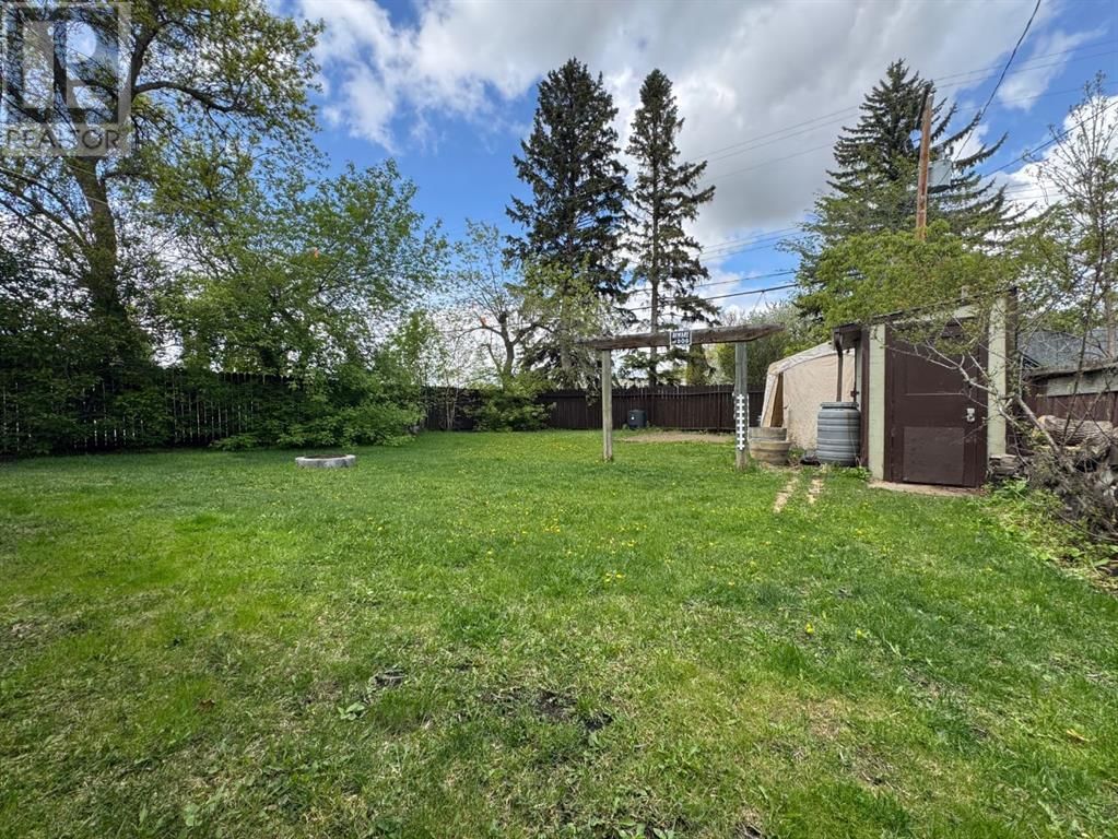 5420 48 AVENUE Image 37