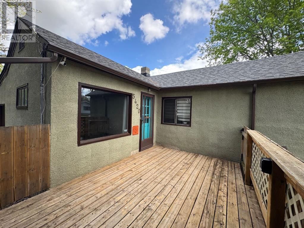 5420 48 AVENUE Image 6