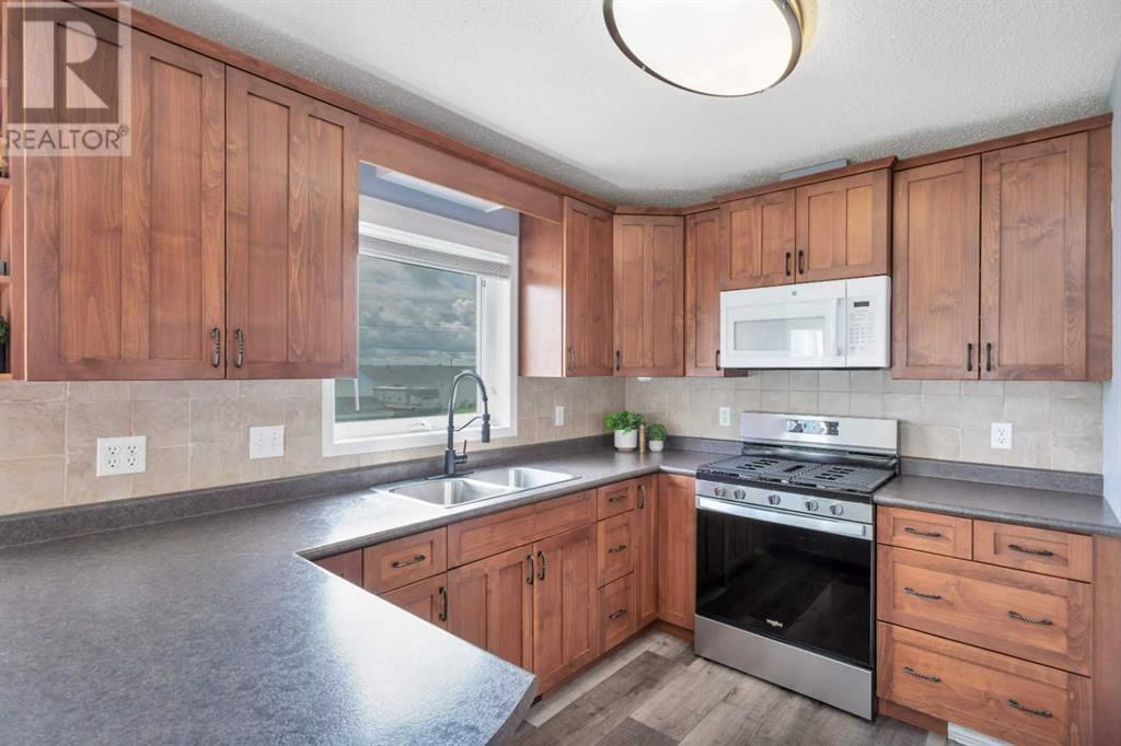 336 5 AVENUE SOUTH Image 15