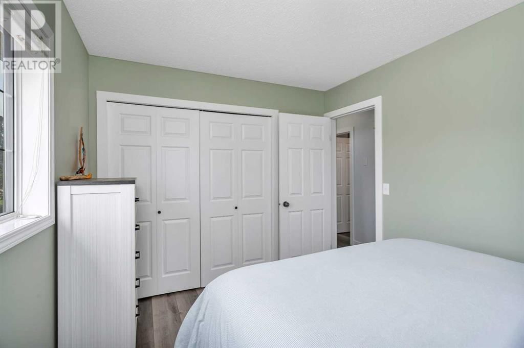 336 5 AVENUE SOUTH Image 23