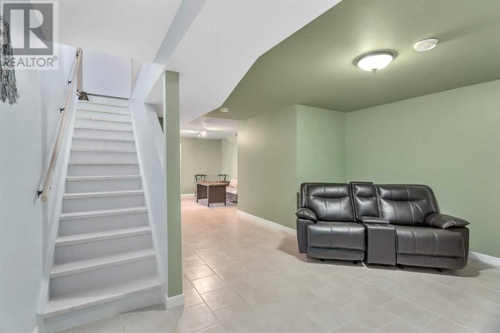 336 5 AVENUE SOUTH Image 26