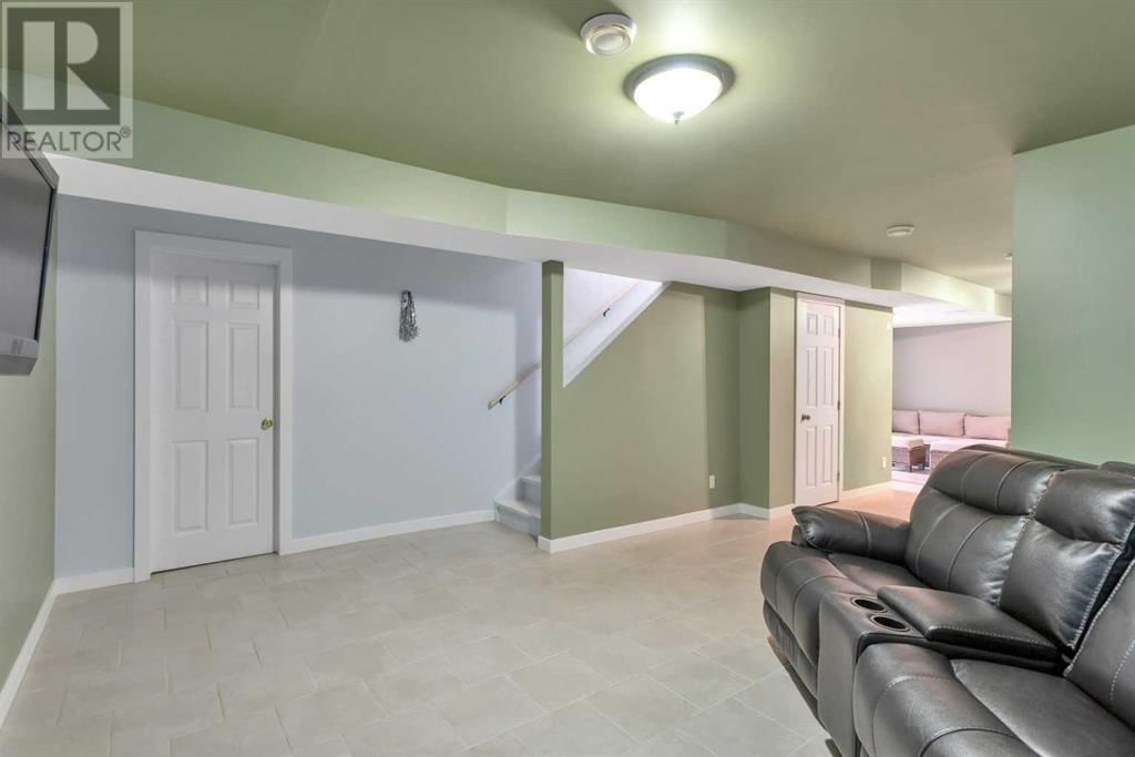 336 5 AVENUE SOUTH Image 27