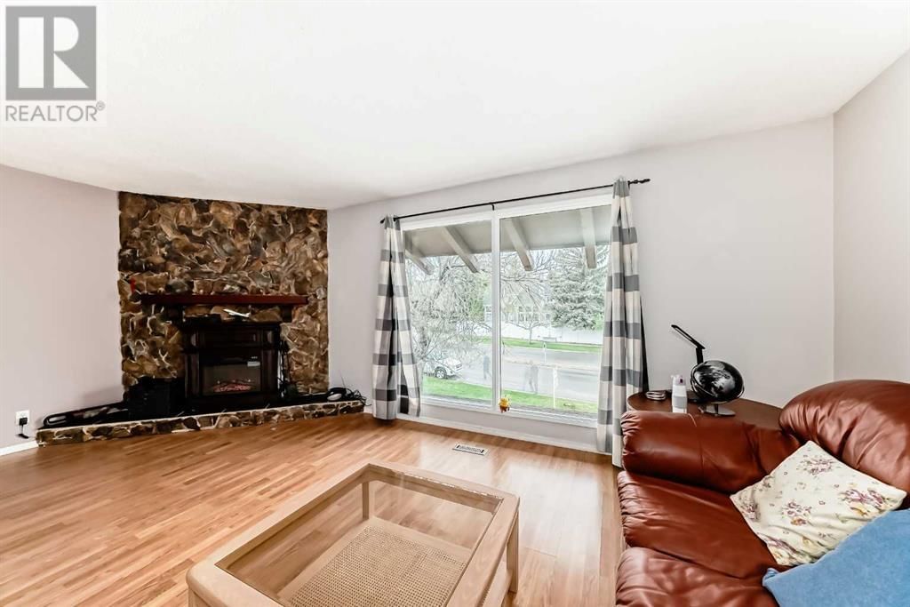 105 BERWICK DRIVE NORTHWEST Image 12