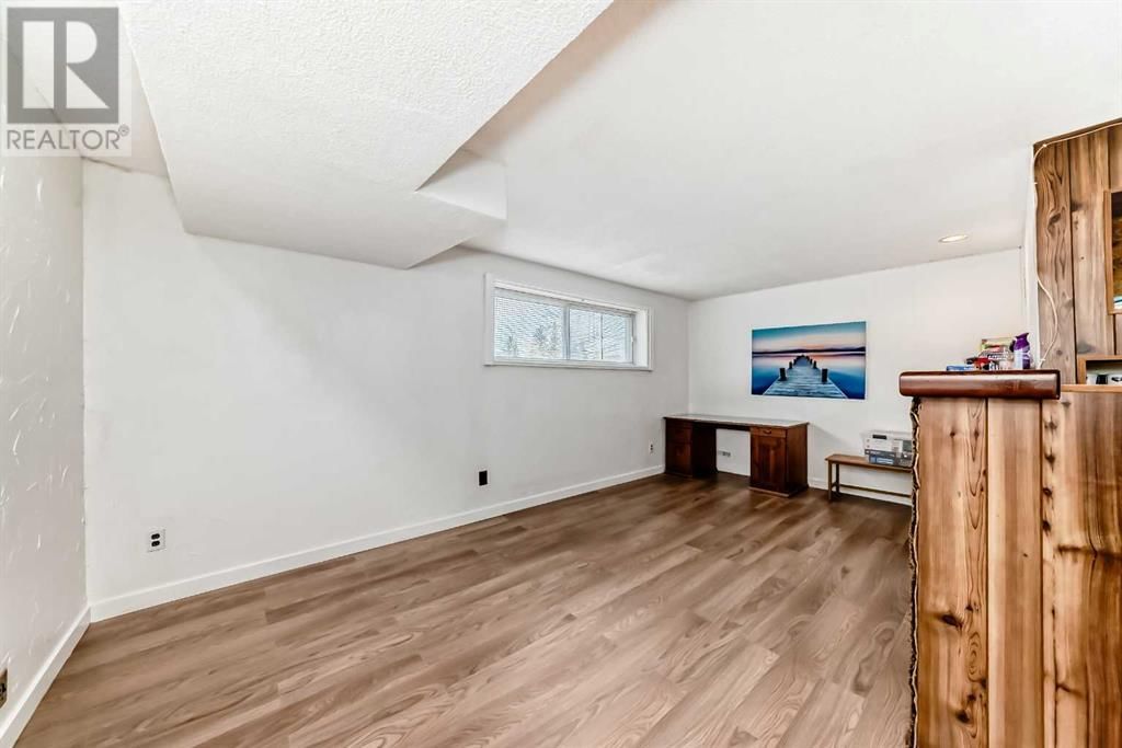 105 BERWICK DRIVE NORTHWEST Image 24