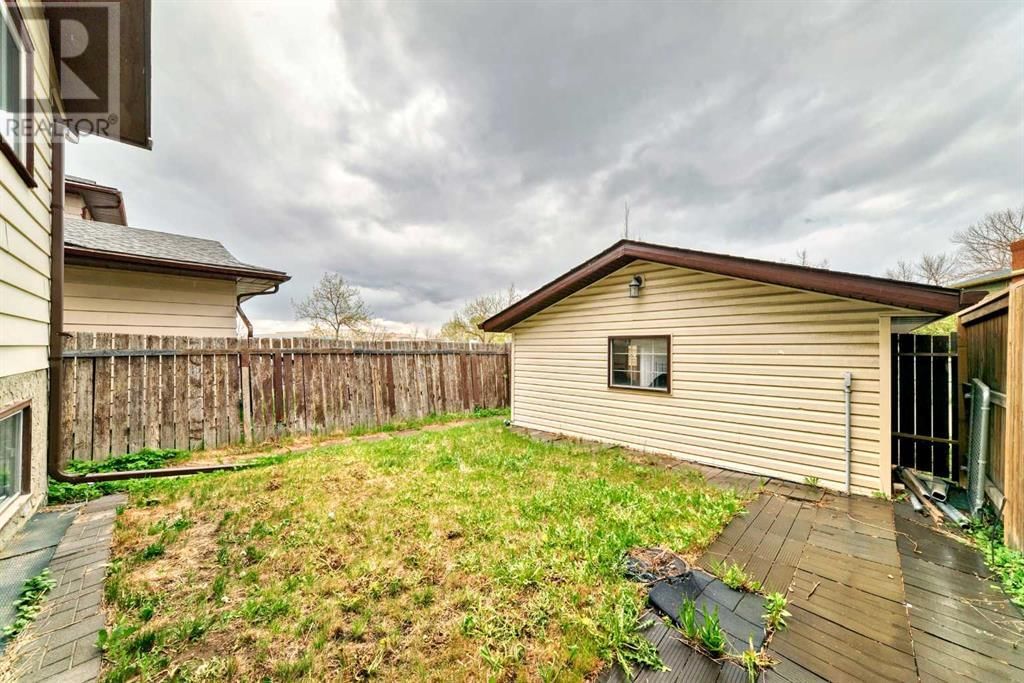 105 BERWICK DRIVE NORTHWEST Image 42
