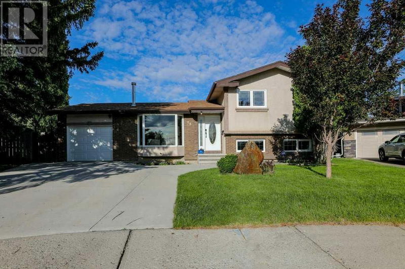 38 Oxford Road West Lethbridge, Alberta